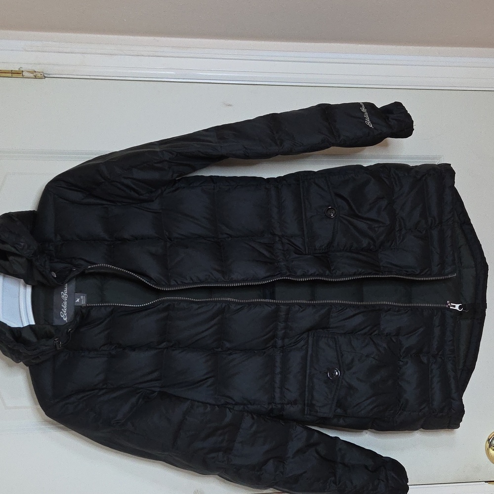 Eddie Bauer Women's Black‎ Puffer Coat